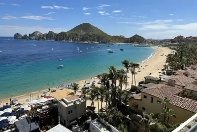 Image de Your beach front vacation spot at Cabo San Lucas Only 5 Days Left For 2023