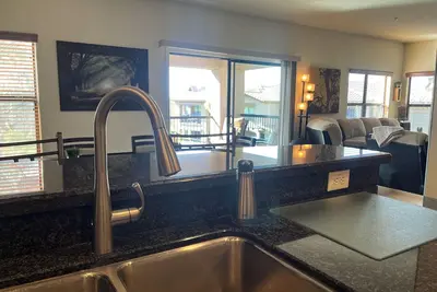 Sunny Scottsdale Pool View Condo