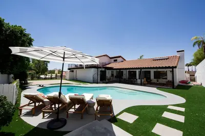 Image de Private Family Oasis+Heated Pool+Golf+Hike+Dink Pickleball Court