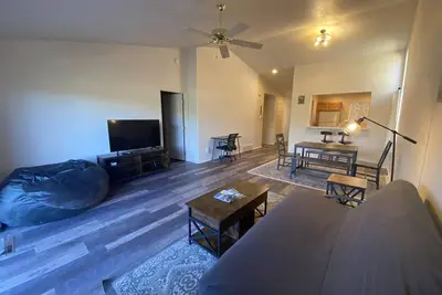 Image de Riverside Retreat in the lovely Village Greens awaits!