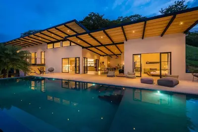 Image de Modern villa with amazing infinity swimming pool a few steps from Tamarindo