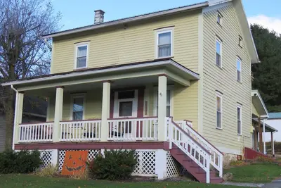 Image de Old Farmhouse in Rural Setting, between Penn State and Bucknell