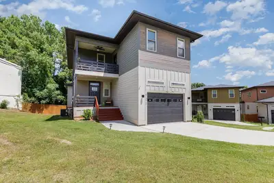 Image de New Modern Home in the heart of Downtown Durham