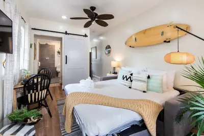 Unit A - B Ave Bungalows · Cozy Beach Studio, 5 Min Walk to Coronado Beach!