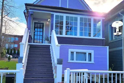 Image de Prime Spot :Entire House, Lrg Yard, By Kits Beach