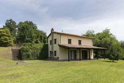 Image de Stunning, spacious Private Villa with pool surrounded by countryside