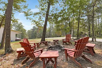 Image de Hickory House - Mountain home with Hiking, Wineries, Hot tub & more!