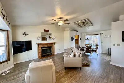 Image de House in North Boise, Idaho;fenced Backyard; Dog friendly;Near Bogus Basin Ski