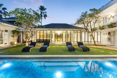 Image de 7 bedroom, Double Room with Private Bathroom iluka at seminyak