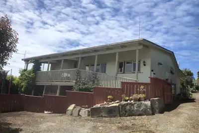 Image de Relaxed family accommodation close to the beach and river.