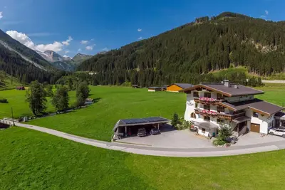 Image de Appartement 'Haus Marchegg - Gletscher' avec vue sur les montagnes, balcon et Wi-Fi