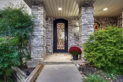 New! Luxury Gateway w/ Home Theater & Decks!
