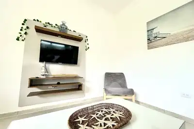 Image de New 2 Bed & Bath| Wifi & Netflix| Night life nearby