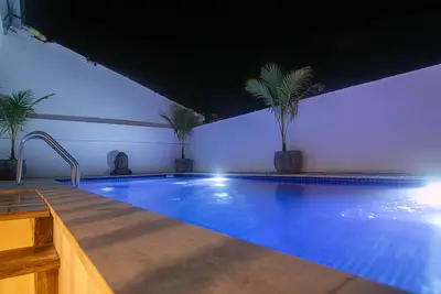 Image de 7 Bedroom in Clock Tower Plaza with Private Pool