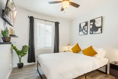 Image de Cozy Home near Downtown & 12 min to Disneyland