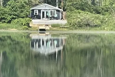 Image de Very quaint, small Cottage on historic Idlewild lake