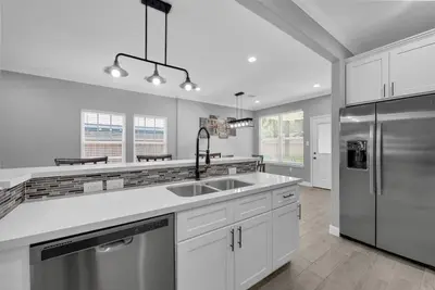 Image de New Construction Custom Duplex Getaway minutes from Medical Center