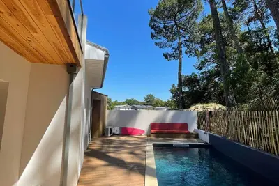 Image de Villa moderne avec piscine chauffée à 500m de la plage