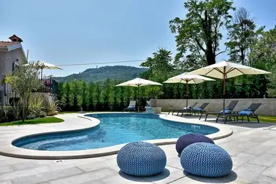 Image de Luxuriously decorated villa with designer interior, pool, sauna and wellness