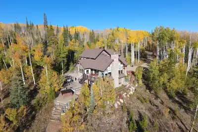 Image de Romantic, Luxurious mountain retreat w/