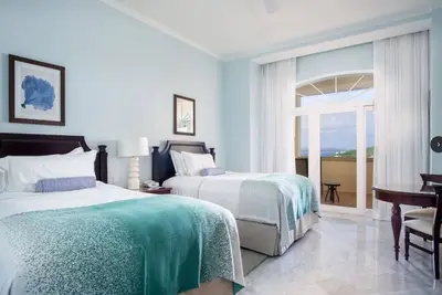 Image de Ritz Carlton Luxury Beachfront Condo, Best Location St. Thomas