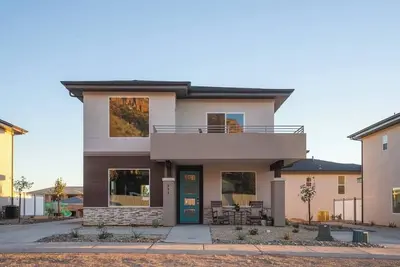 Image de So Zion Coral Cliffs, 4Bed, 3Bath, Hot Tub, Deck, Fire Pits, Mountain View