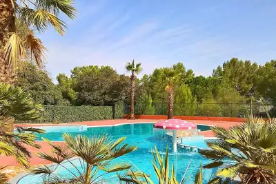 Image de Chalet pour 6 proche Commerces et Plage