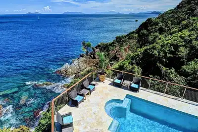 Image de Luxury 5 Bedroom Ensuite Ocean Front Villa with Pool with Stunning Views at Villa Sorriso