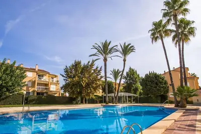 Image de Bel appartement avec Wifi, piscine, climatisation, Tv, terrasse, vue panoramique et parking