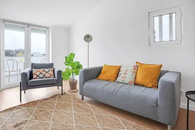 Image de One bedroom Apt | Almada | Balcony w/River Views!