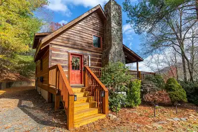 Image de Moonlight Lodge - pet-friendly, private, hot tub, fire pit, views between Boone and W. Jefferson