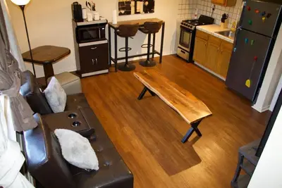 Image de *New* Entire House \"The Big House\"