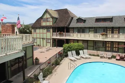Photo Safari in Solvang! 2 Convenient Units, Pool, Close to Sunny Fields Park!