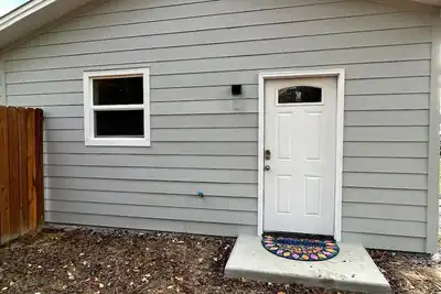 Image de Decatur Bungalow Cozy Comfort & Convenience