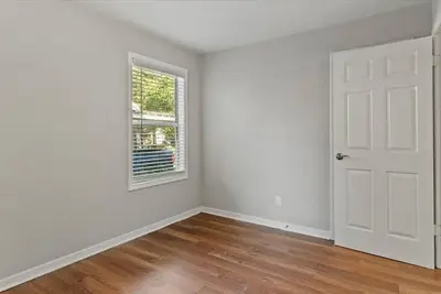 Image de Single Family house in quiet neighborhood of Berclair