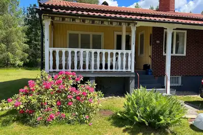 Image de Gemütliches Ferienhaus im Wunderschönen Småland