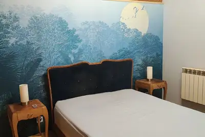 Image de Adorable petit chalet près de la forêt, commences, cimena, à 15 mn de la plage.