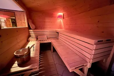Image de Sleep in the Spa with water bed, wood-burning sauna, emotional shower and Kneipp