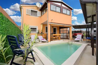 Image de Apartment 2210/60265 (Istria - Fažana), 1000m from the beach