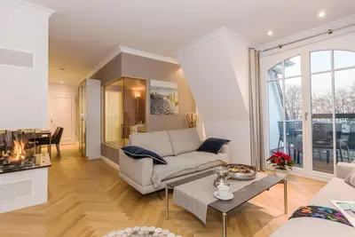 Image de Comfortable vacation apartment right on the beach with sauna, balcony and fireplace in Zingst