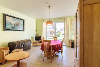 Image de Bright and friendly furnished vacation home with 2 apartments!