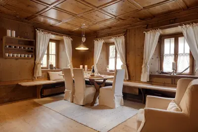 Image de Large chalet apartment near Kronplatz for up to 7 people with sauna