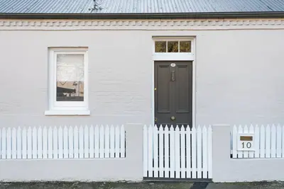 Image de Cottage on King.