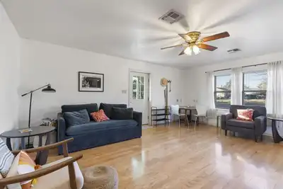 Image de Bright Moon Alpine Tx