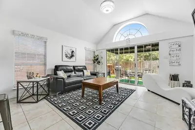 Image de Welcome to my relaxing Home. Sleeps up to 6 Guest \n3/2 Keller Watauga Tx 76148