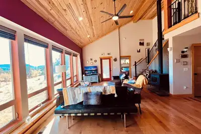 Image de King Bed - Private and specious Gateway Retreat
