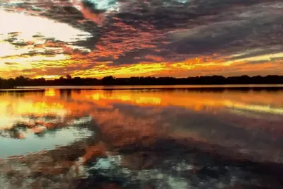 Image de Pool, Waterfront, Hard Rock, Amphitheater All In Your Backyard!