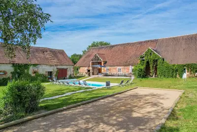 Image de So Villa Reprenellière (45) - Piscine chauffée - Foot - 2h Paris - 30p.
