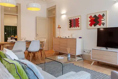 Image de Charming 2bdr Apartment in Lapa by LovelyStay