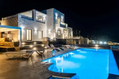 Image de Private Pool, Daily Maid Service, Private Helipad, Family Friendly